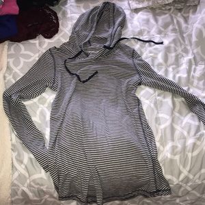 eddie Bauer long sleeve sweatshirt